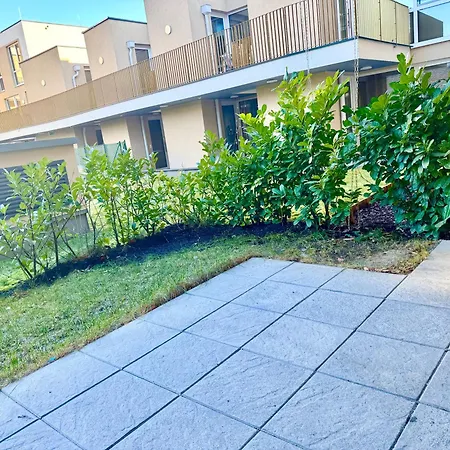 Modern With Garden & Terrace